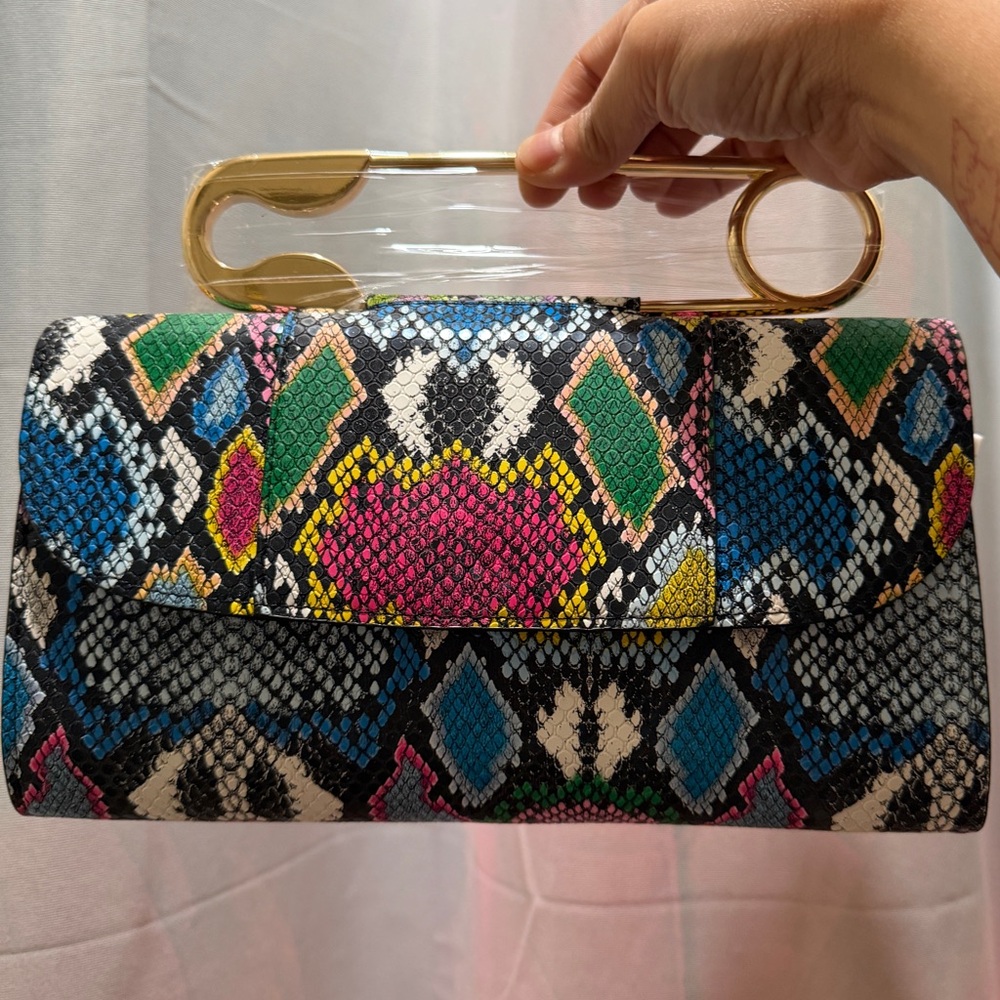 Liliana Vibrant Snakeskin Clutch with Gold Handle - NWT - Picture 3 of 3
